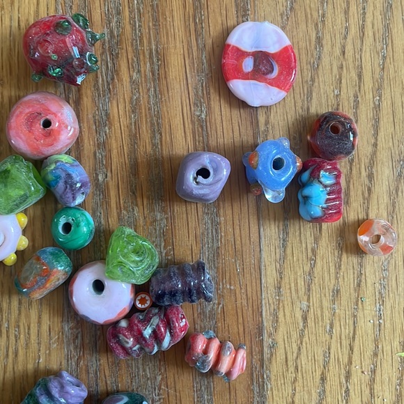 Set of Glass Beads - Picture 4 of 5